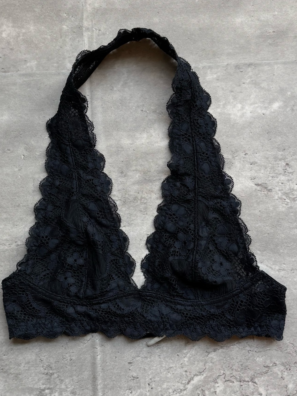 Free People Black Scalloped Lace Halter Bralette